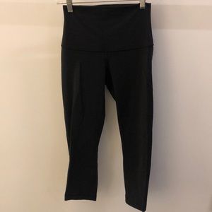 lululemon athletica Pants - Lululemon black crop legging, sz 4, 69026 lululemon athletica Pants - Lululemon black crop legging, sz 4, 69026